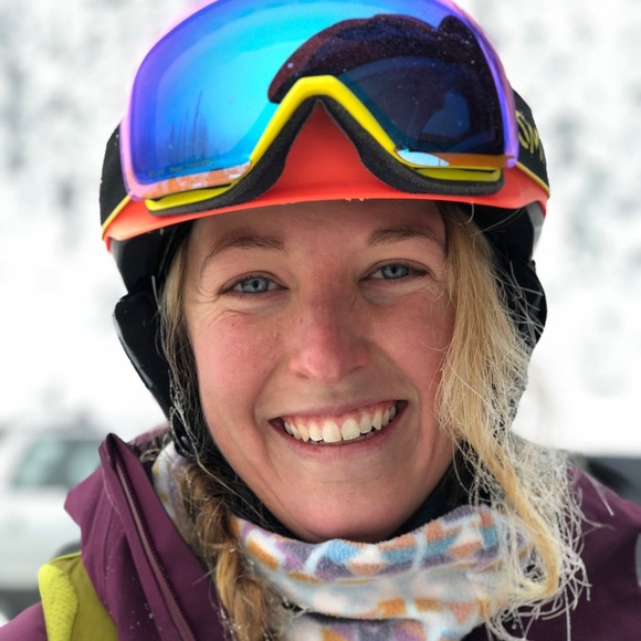 Meet your Posher, Rae - Picture 1 of 1